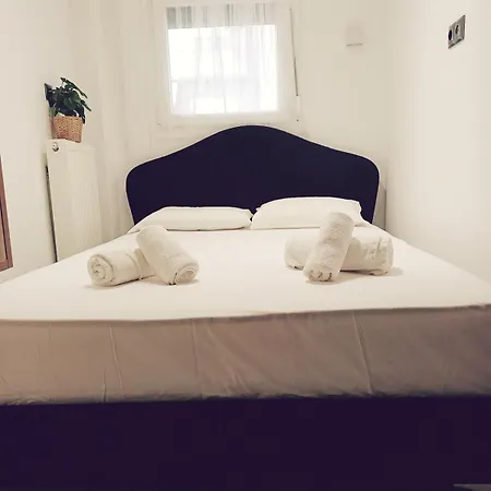 Apartament Marilectra Urban Right Across Metro Station *